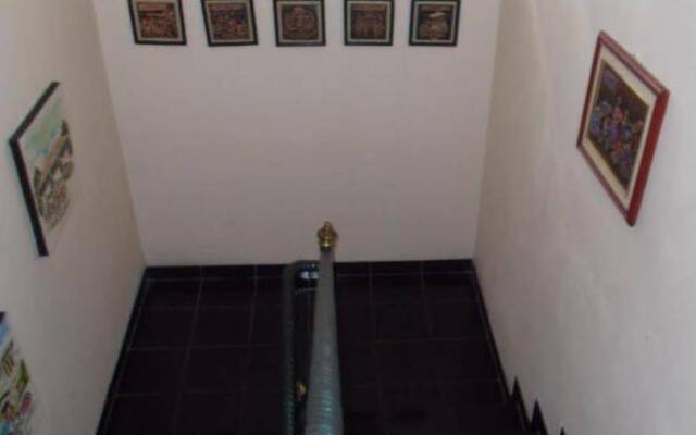 Omah Rojo Family Guest House