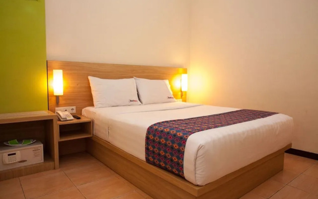 RedDoorz near Kawasan Industri SIER 2