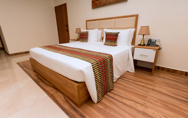 The Hut Restaurant & Boutique hotel