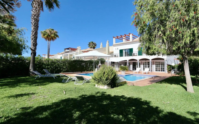 Vila Castro, Cleverdetails CD239