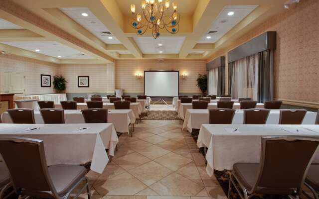 Radisson Hotel Freehold