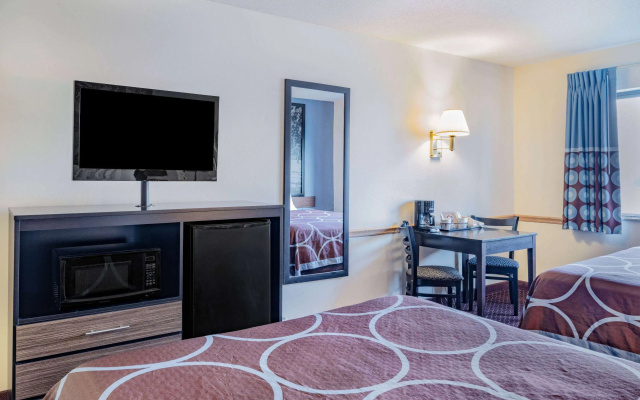 Super 8 by Wyndham Danville