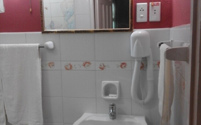 Hostal Carmencita, Carmen Gonzalez Fonseca