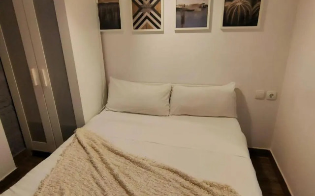 Pequeño Alojamiento con Mini Piscina - NO climatizada