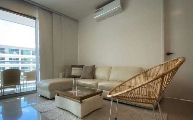 w Incredible 2BR w Unique View n AC