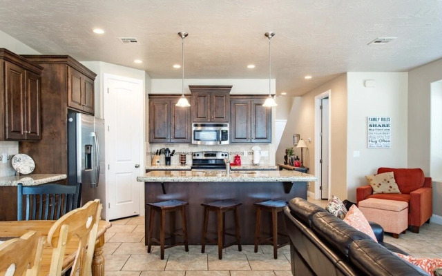 Life Is Good 3 Bedroom Apts