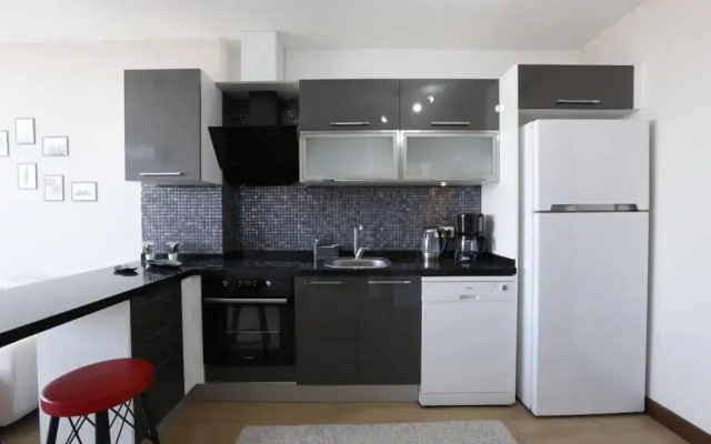 Lovely and Central Flat With City View in Atasehir