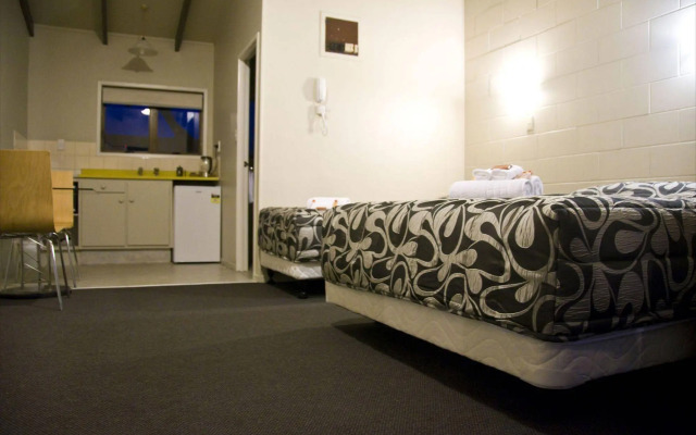 Middlemore Motel