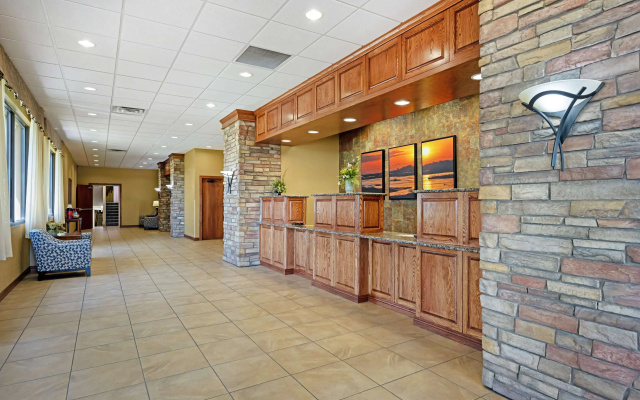Best Western Plus Mid Nebraska Inn & Suites