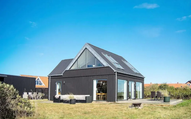 Picturesque Holiday Home in Struer near Sea