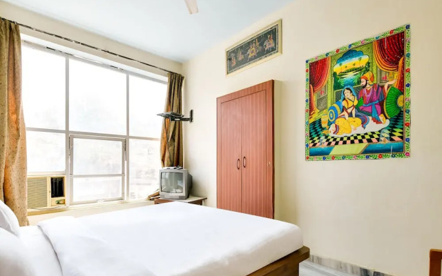 SPOT ON 36985 Praful Palaces