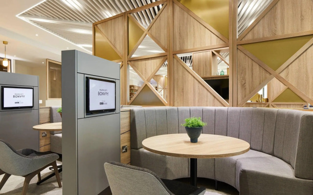 Courtyard by Marriott London City Airport