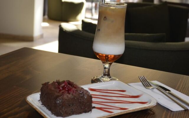 Crown Salamis Hotel