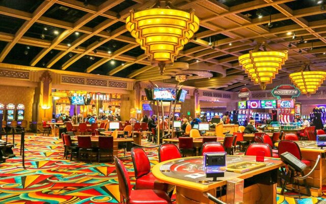 Rodeway Inn & Suites - Charles Town, WV