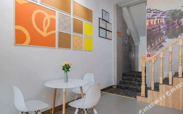 Pod Inn Selected Hotel (Nanjing Fuzimiao Subway Station Scenic Area)