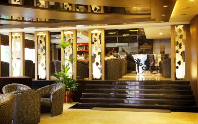 Hermes Palace Hotel Medan