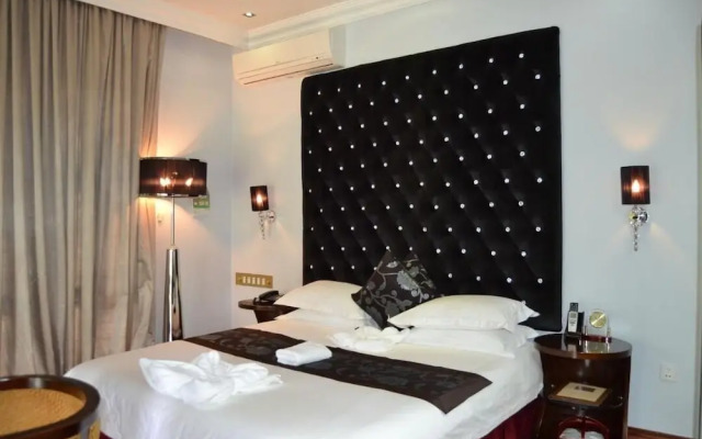 Staybridge Riverside & Spa