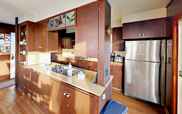 4612 SW Pacific Coast Hwy Home