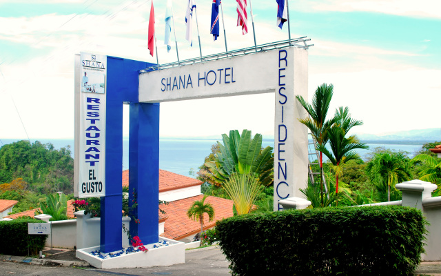 Shana by the Beach Manuel Antonio