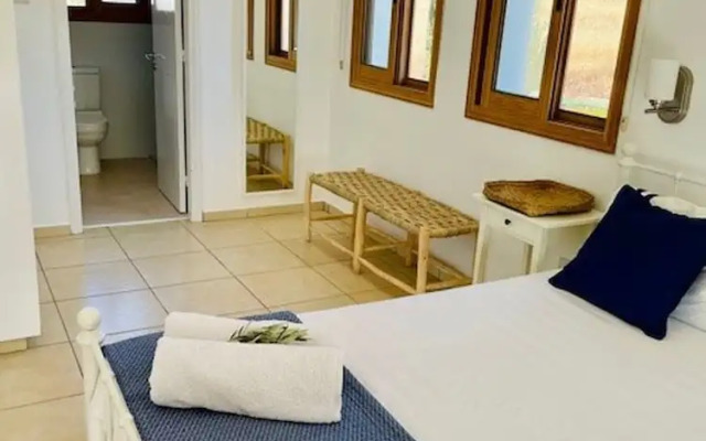 Spacious Luxury Private Sea View Villa