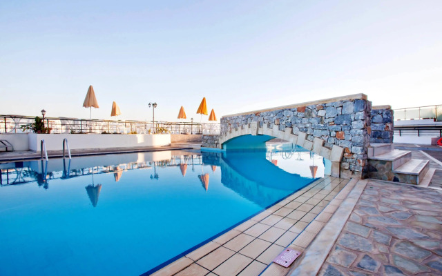 Dedalos Beach Hotel
