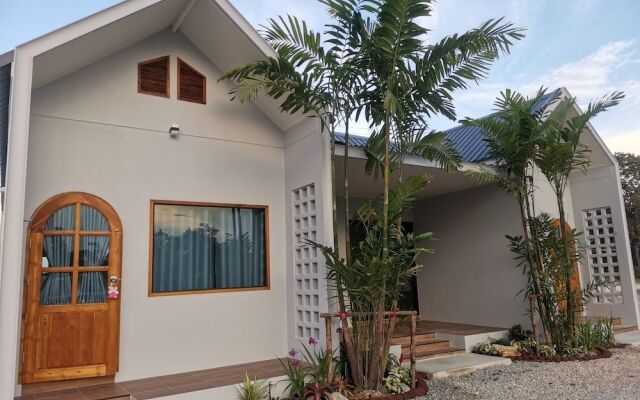 Numhom Resort (SHA Extra Plus)