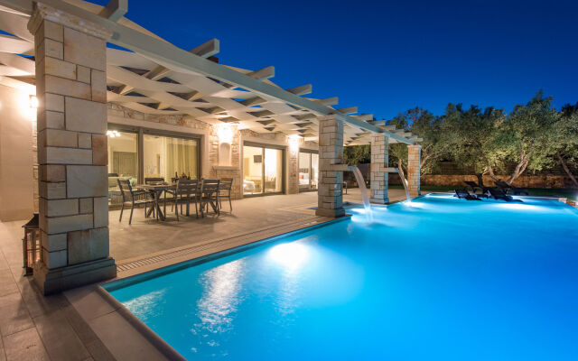Artina Luxury Villa