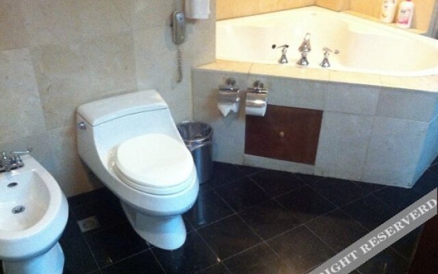 New World Hotel (Lishui High-speed Railway Station Wandi Square Store)