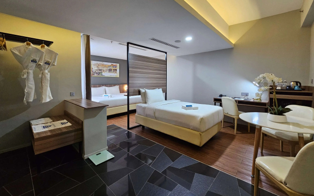 Days  and Suites Fraser Business Park KL