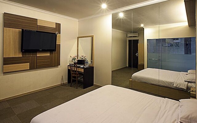 Hins Hotel