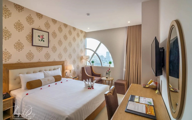 Royal Family Hotel Da Nang