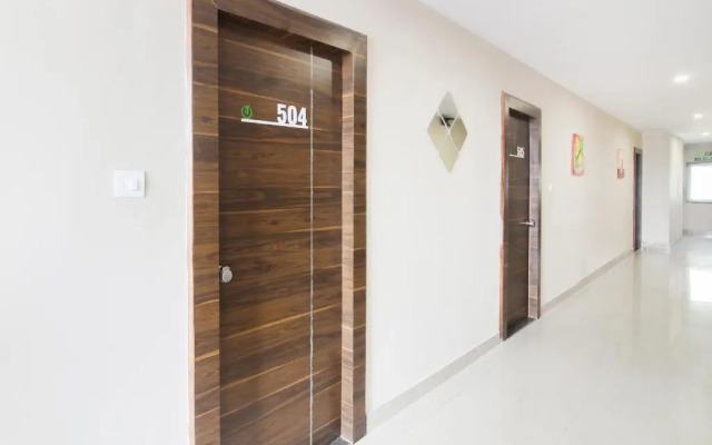 Apple Tree Inn by OYO Rooms