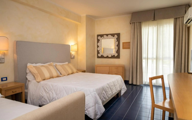 Hotel Baia Dei Faraglioni