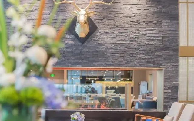 Dongfang Lizhi Hotel (Chengdu Chunxi Road Taikoo Li)