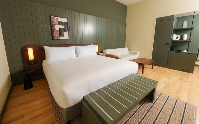 The Honest Budapest by Chic & Basic