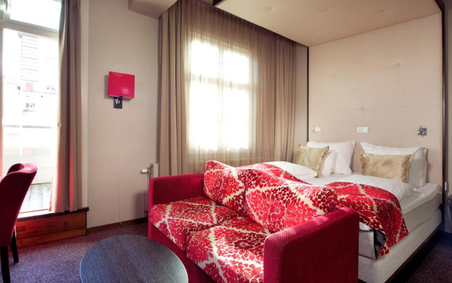 Home Hotel Folketeateret – Dinner included