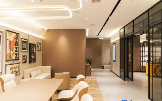 Homeinn Plus Hotel (Jiujiang Railway Station Station Front Square)