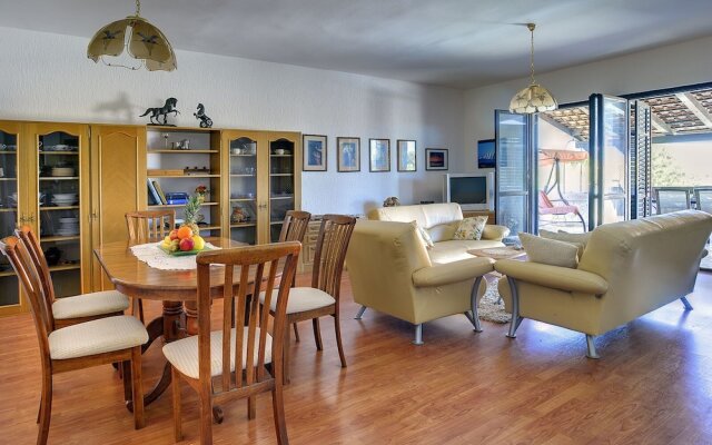 Holiday Home With Swimming Pool, Near the Center