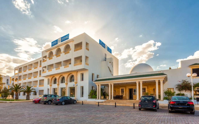 Zodiac Hotel