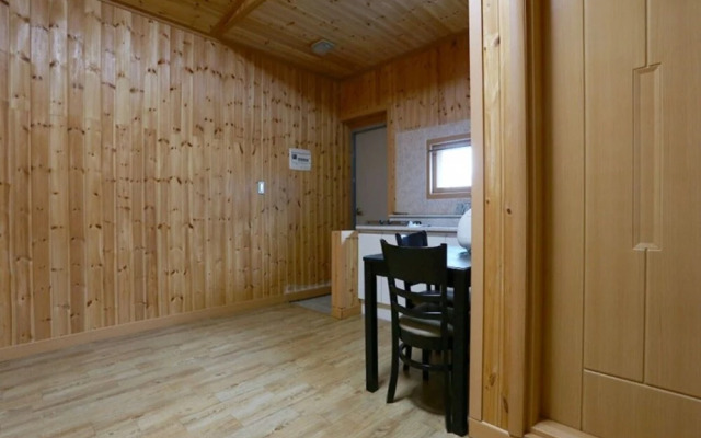 Yeongwol Dongkang Hasoel Pension