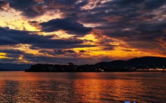 Yuanju Yishu Boutique Inn