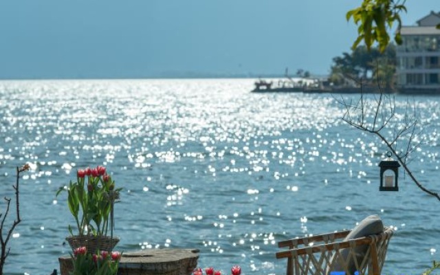 Hushan Yunyin · English Sea View Garden Resort Manor (Shuanglang Erhai Store) – Outside – Dali