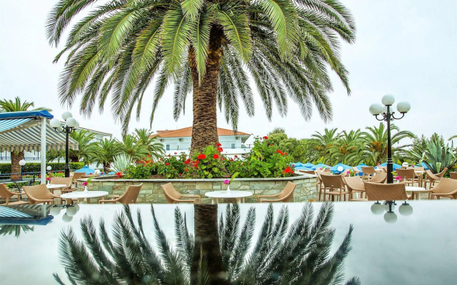 Xenios Port Marina Hotel