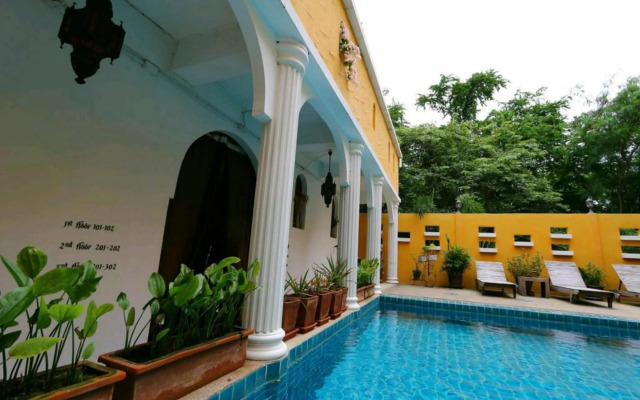 Riad Hua Hin Hotel