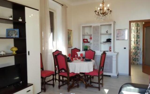 Un Balcone Tra Cielo E Mare