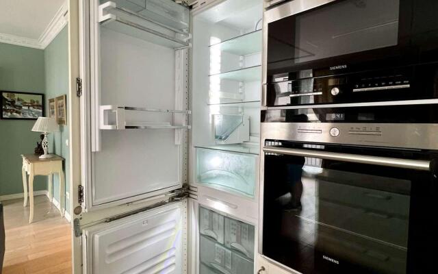 Апартаменты на Полтавском проезде 2