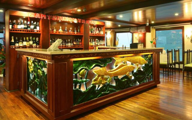 Indochina Sails Ha Long Bay