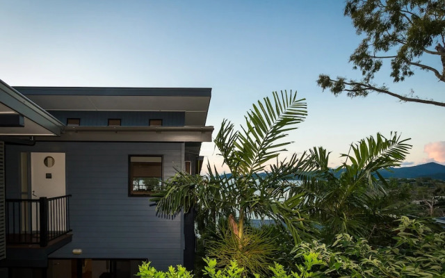 Shoreline Apartments