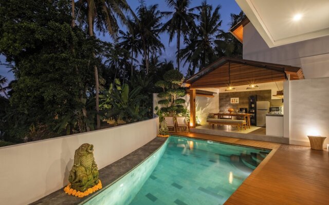 Azure Romantic Gateway in Ubud