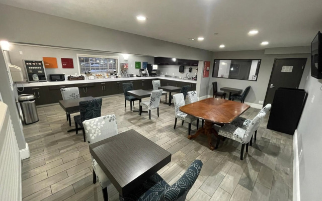 Countryside Inn & Suites